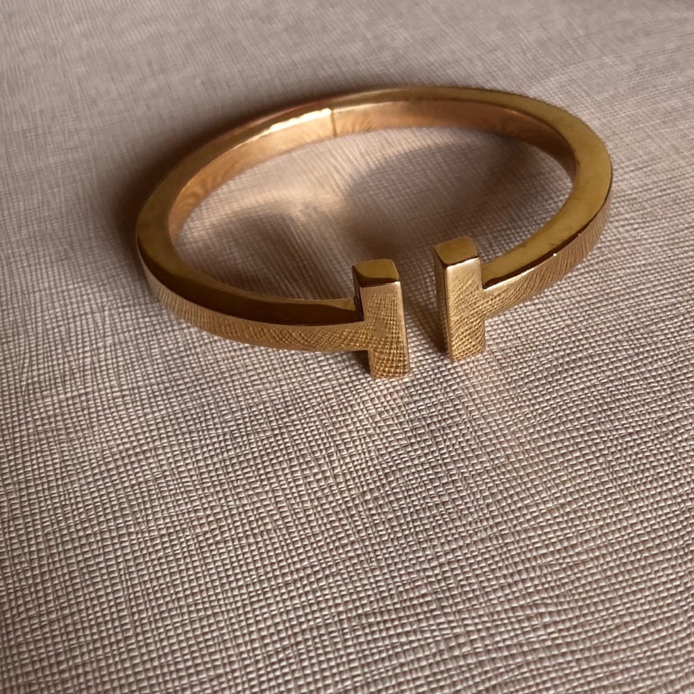Tiffany T bracelet gold NFS